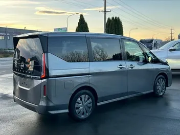 Nissan Serena 2023 photo 4