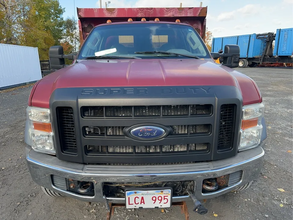 Ford F-550 Super Duty 2009 photo 2