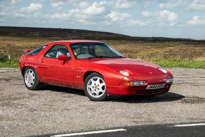 Porsche 928