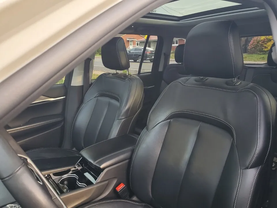 Jeep Grand Cherokee 2023 photo 4
