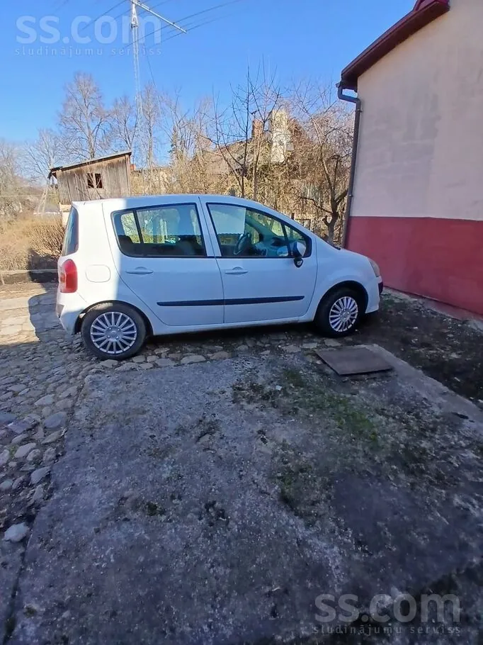 Renault Modus 2012 photo 2