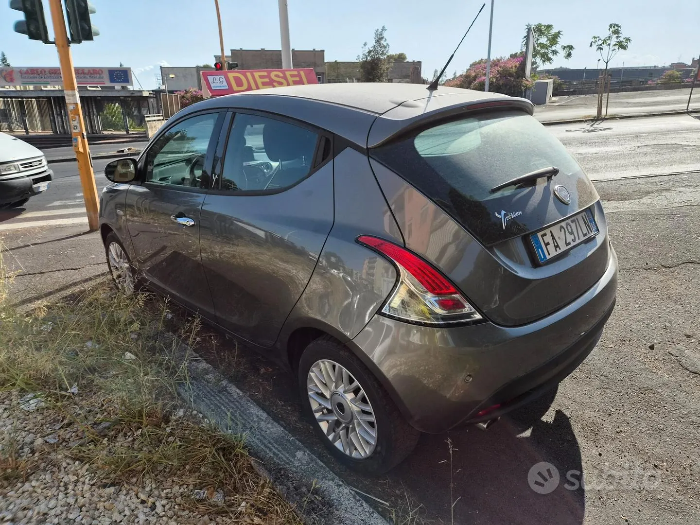 Lancia Ypsilon