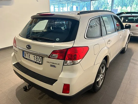 Subaru Outback 2013 photo 3