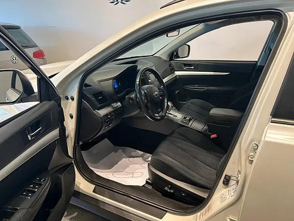 Subaru Outback 2013 photo 5