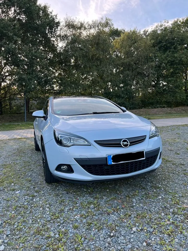 Opel Astra Gtc