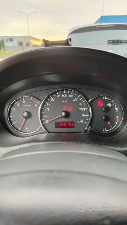 Suzuki Swift 2008 photo 5