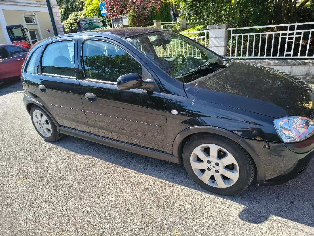 Opel Corsa 2003 photo 2