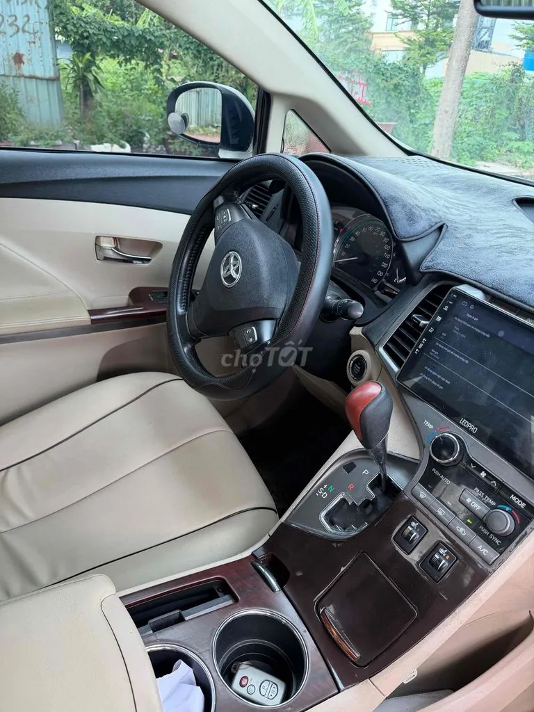 Toyota Venza 2009 photo 2