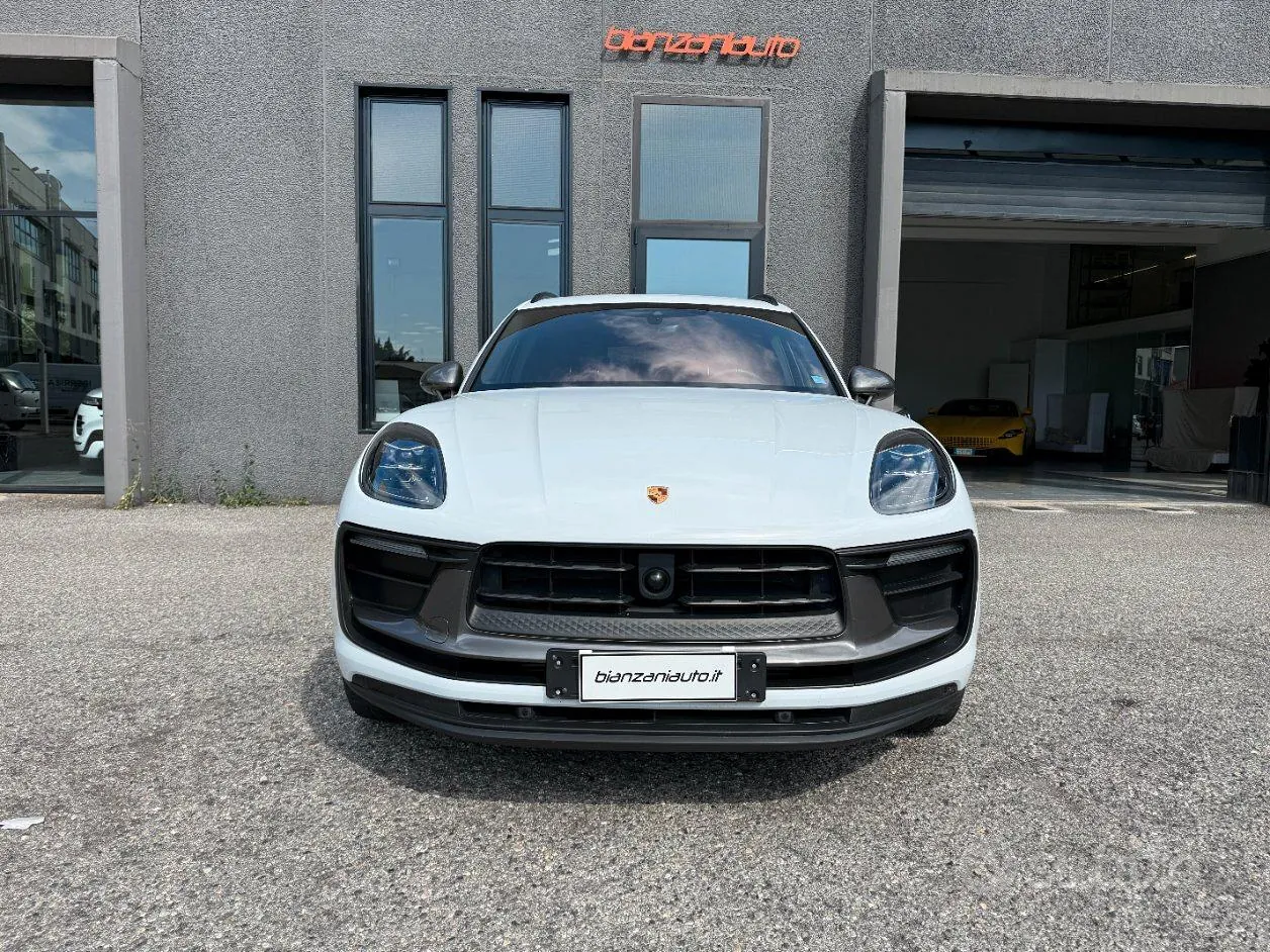 Porsche Macan 2023 photo 3