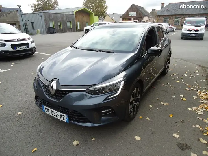 Renault Clio 2022 photo 2