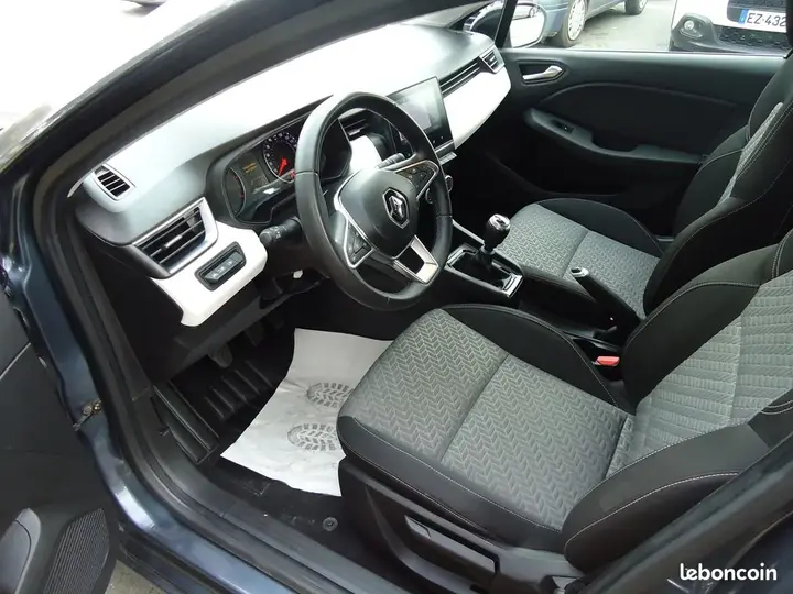 Renault Clio 2022 photo 4