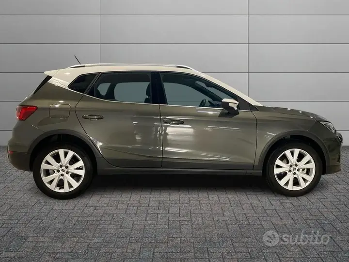 Seat Arona 2023 photo 3