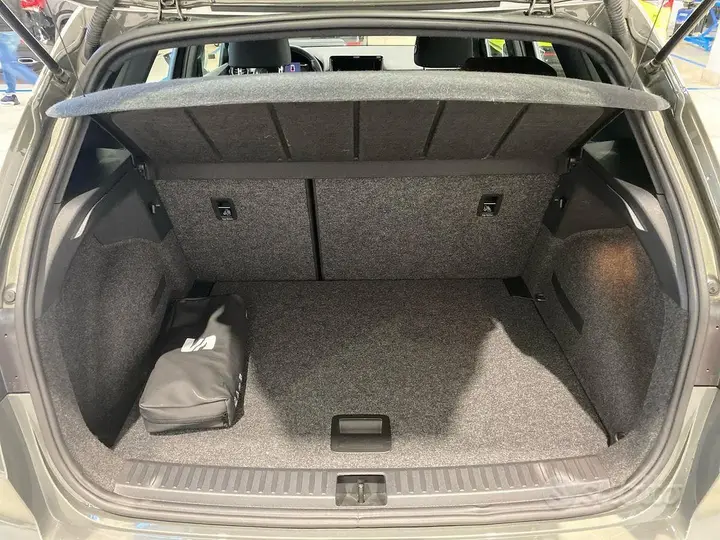 Seat Arona 2023 photo 4