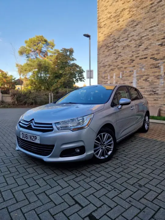 Citroen C4 2011 photo 2