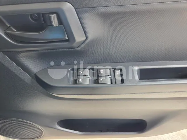 Daihatsu Mira 2024 photo 3