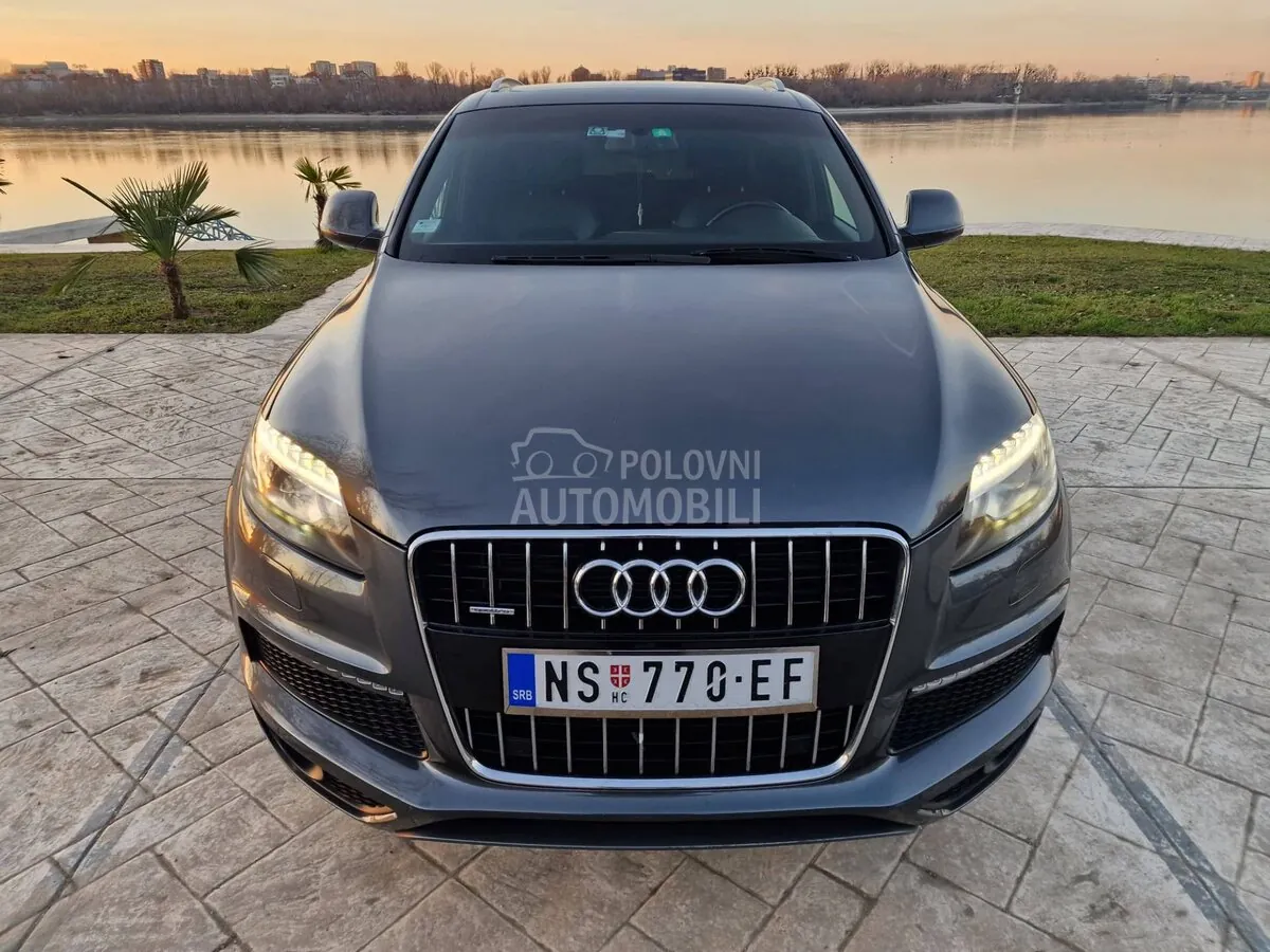 Audi Q7 2012 photo 3