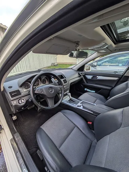 Mercedes-Benz C180 2011 photo 3