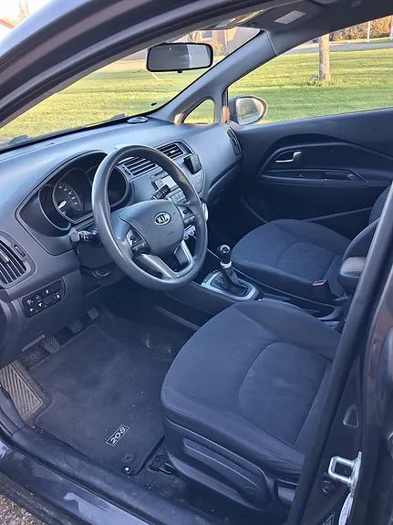 Kia Rio 2012 photo 3