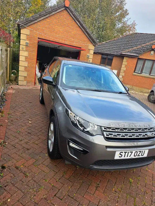 Land Rover Discovery Sport 2017 photo 2