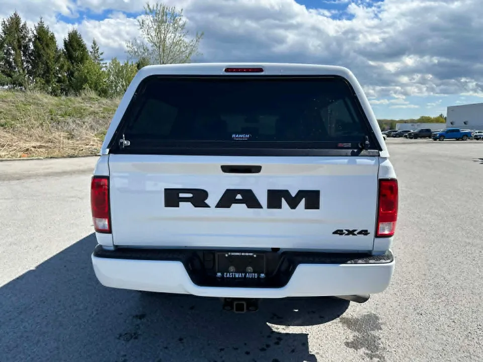 Ram 1500 Classic Express 2021 photo 4