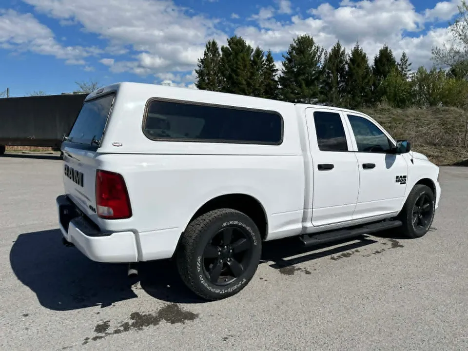 Ram 1500 Classic Express 2021 photo 3