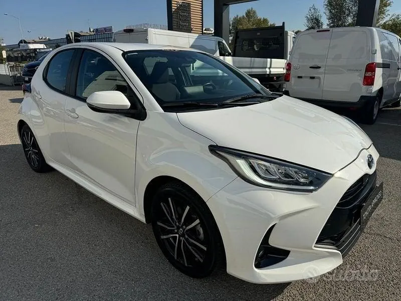 Toyota Yaris 2022 photo 4