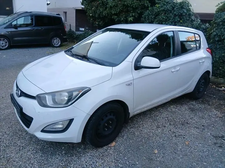 Hyundai I20