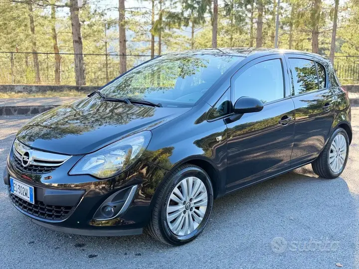 Opel Corsa 2013 photo 2