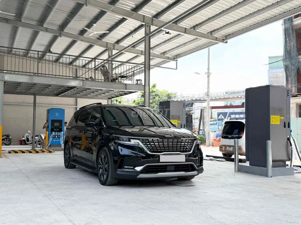 Kia Carnival 2023 photo 2