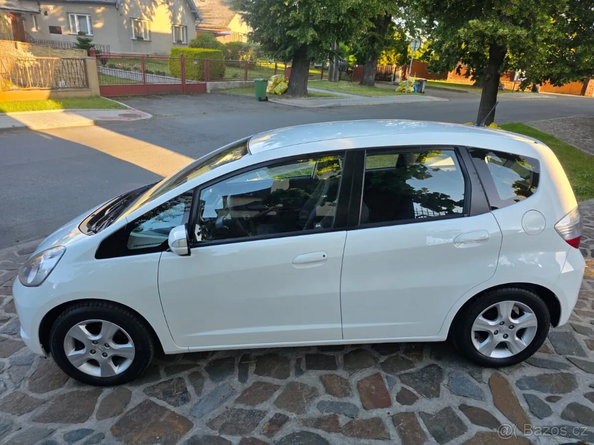 Honda Jazz 2010 photo 5