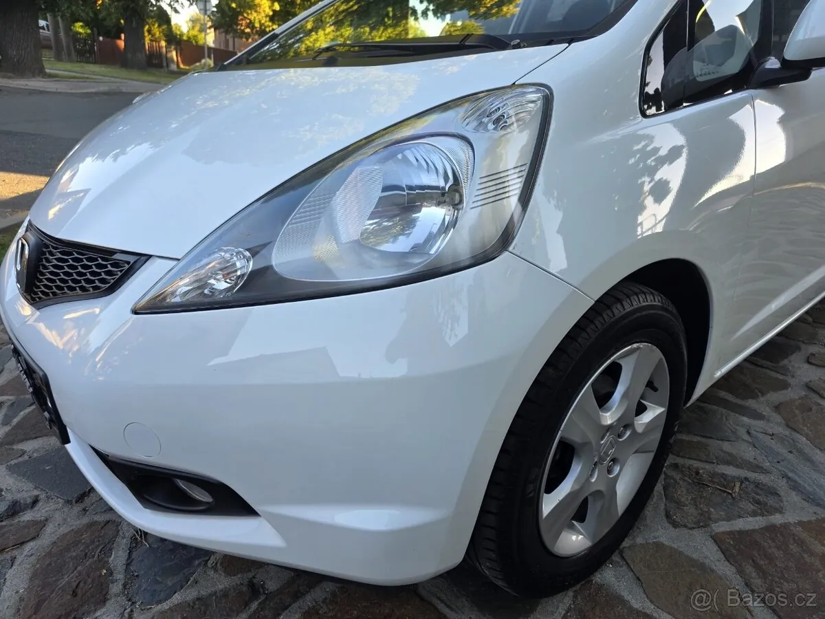 Honda Jazz 2010 photo 4