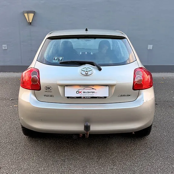 Toyota Auris 2007 photo 4
