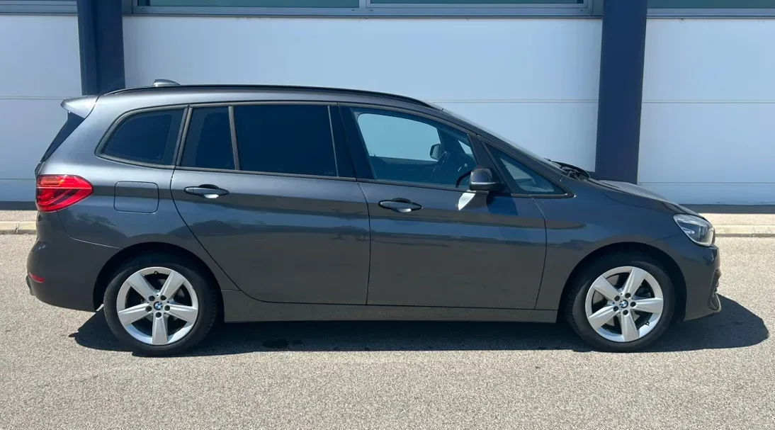 BMW 2 Series 2021 photo 2