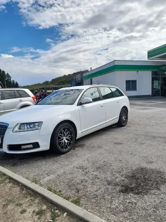 Audi A6 Avant 2011 photo 3