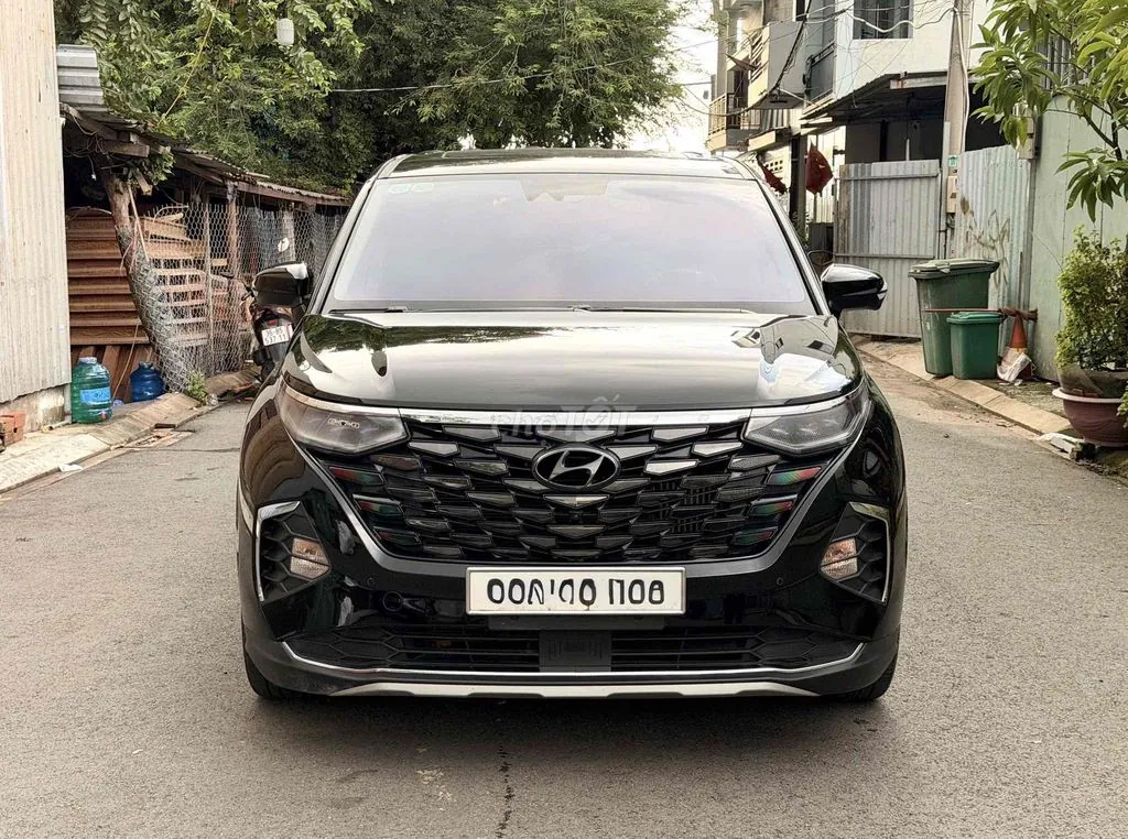 Hyundai Custin