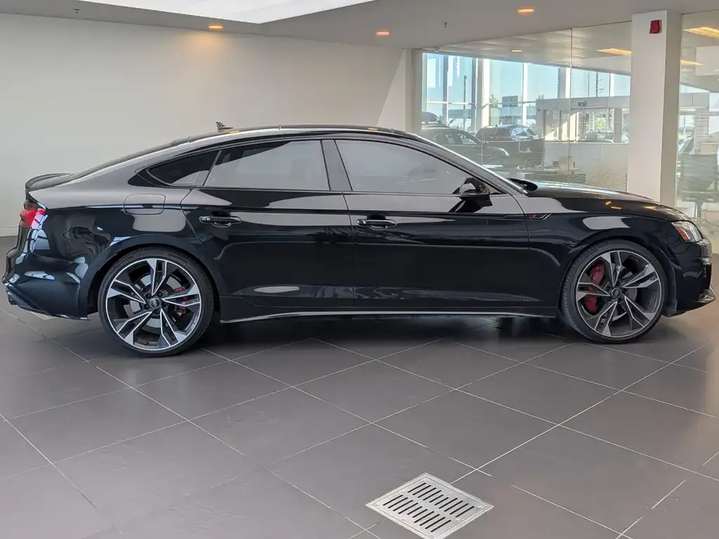Audi S5 2025 photo 2