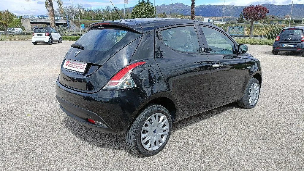 Lancia Ypsilon 2013 photo 5
