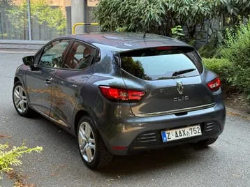 Renault Clio 2017 photo 2