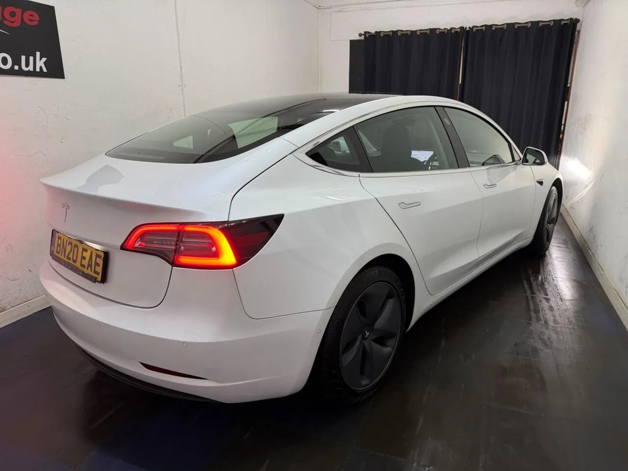Tesla Model 3 2020 photo 2
