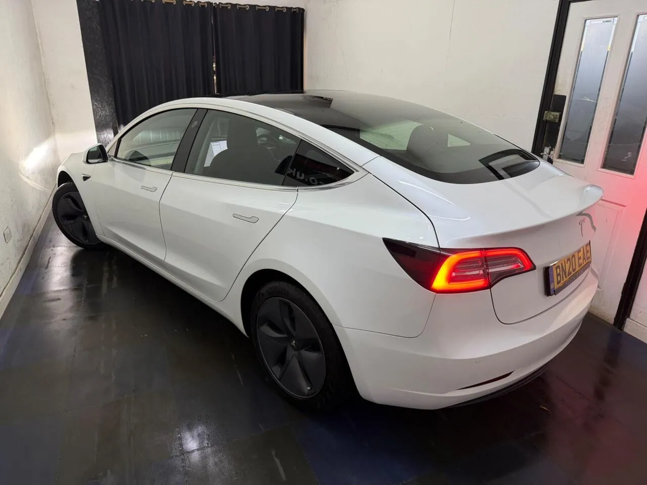Tesla Model 3 2020 photo 4
