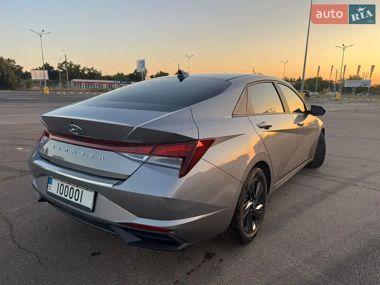 Hyundai Elantra 2023 photo 2