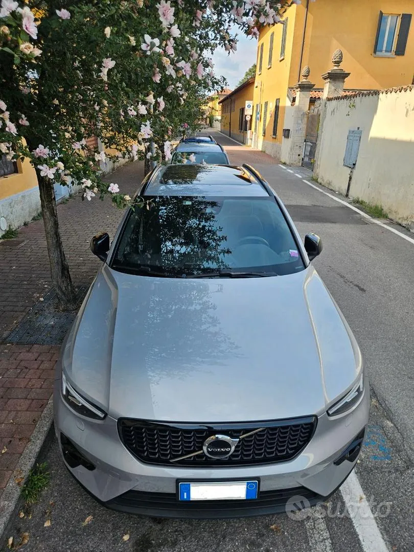 Volvo Xc40 2022 photo 2
