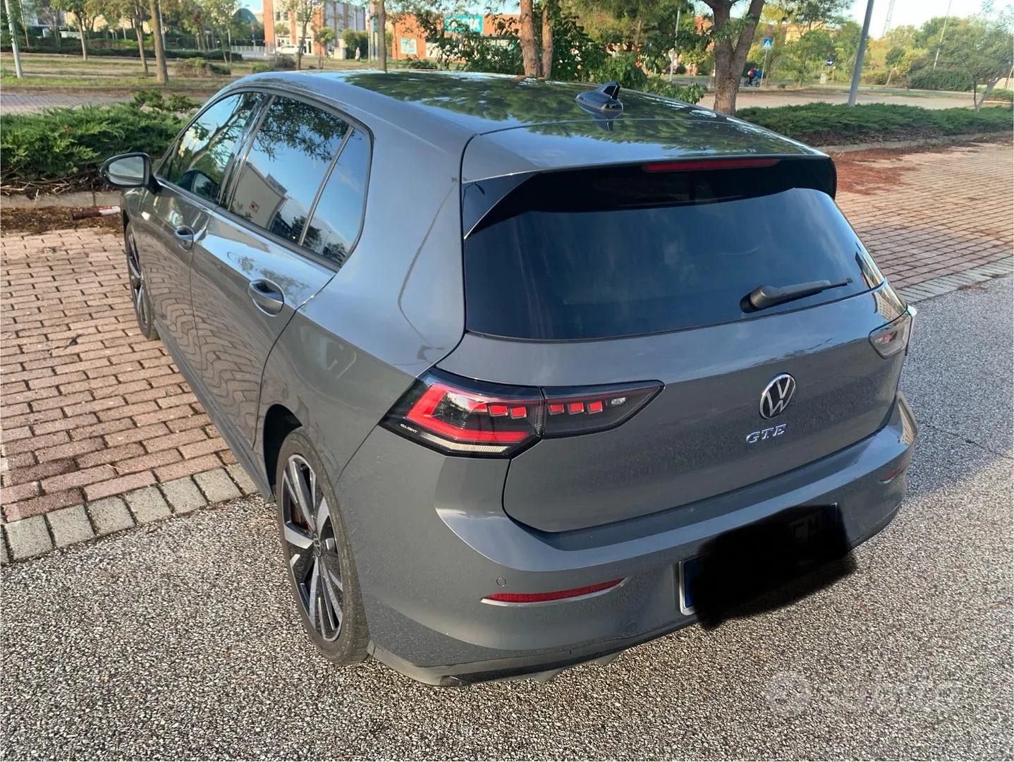 Volkswagen Golf 2025 photo 2