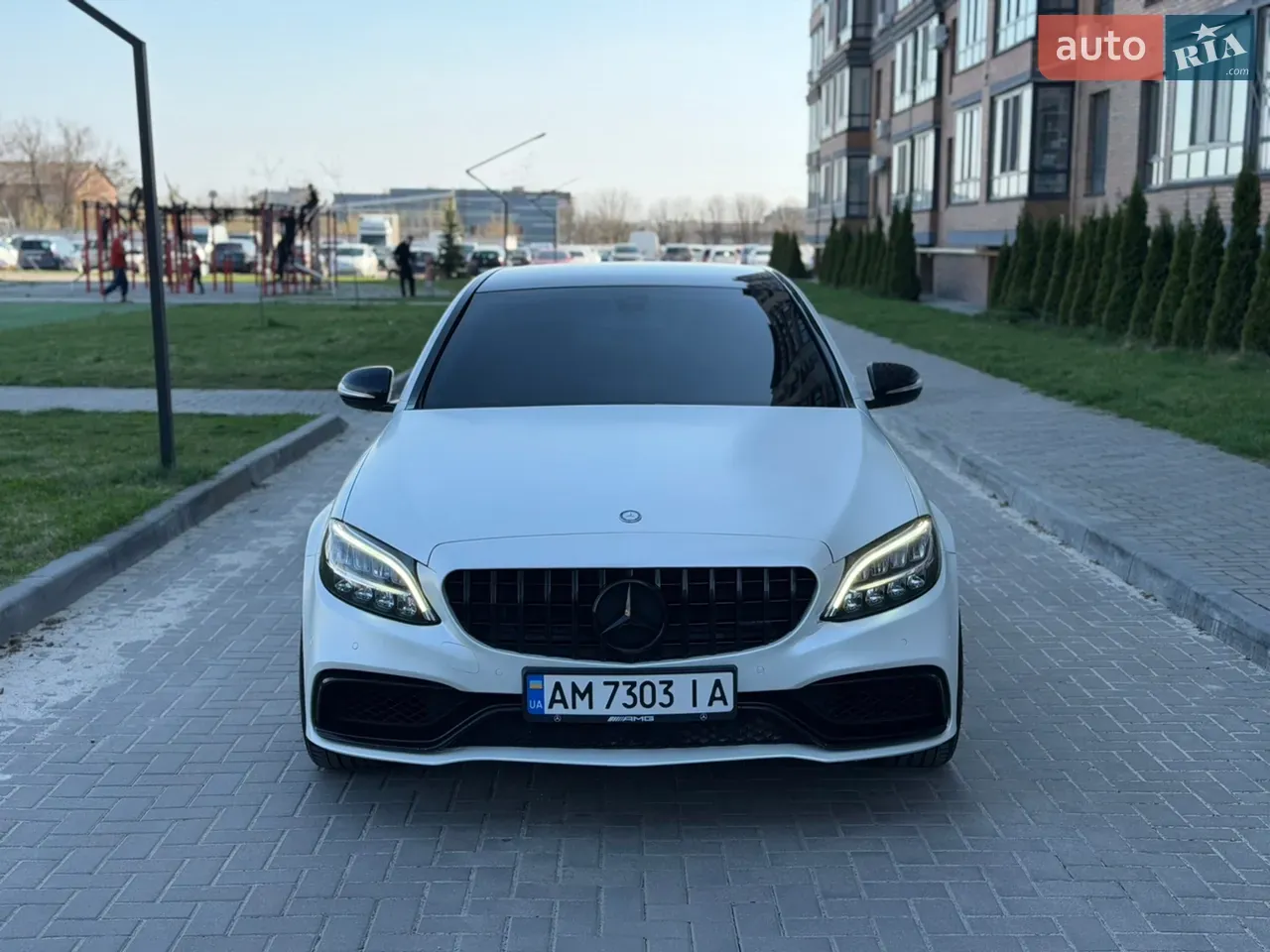 Mercedes-Benz C-Class 2015 photo 2