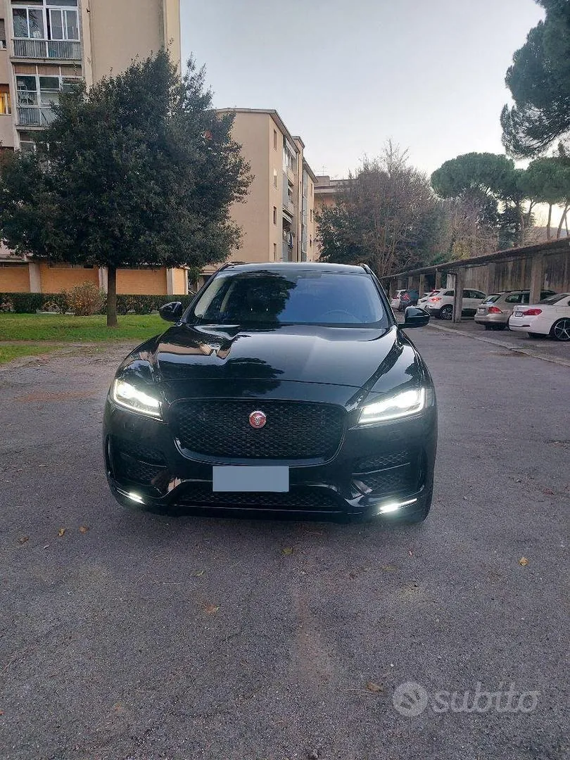 Jaguar F-Pace 2021 photo 2