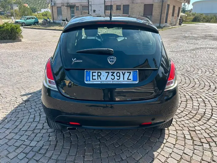 Lancia Ypsilon 2013 photo 5