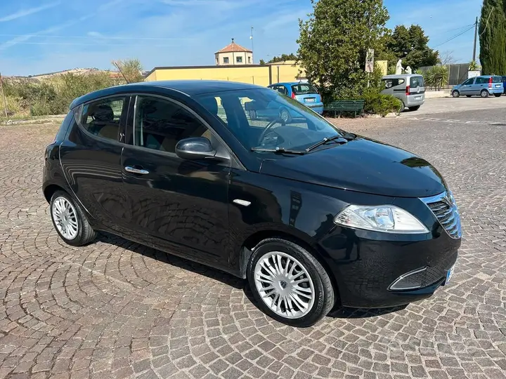 Lancia Ypsilon 2013 photo 3