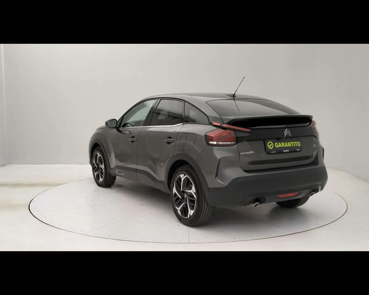 Citroen C4 2022 photo 2