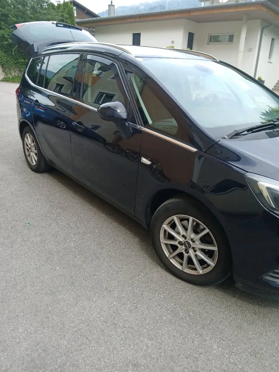 Opel Zafira Tourer 2018 photo 3