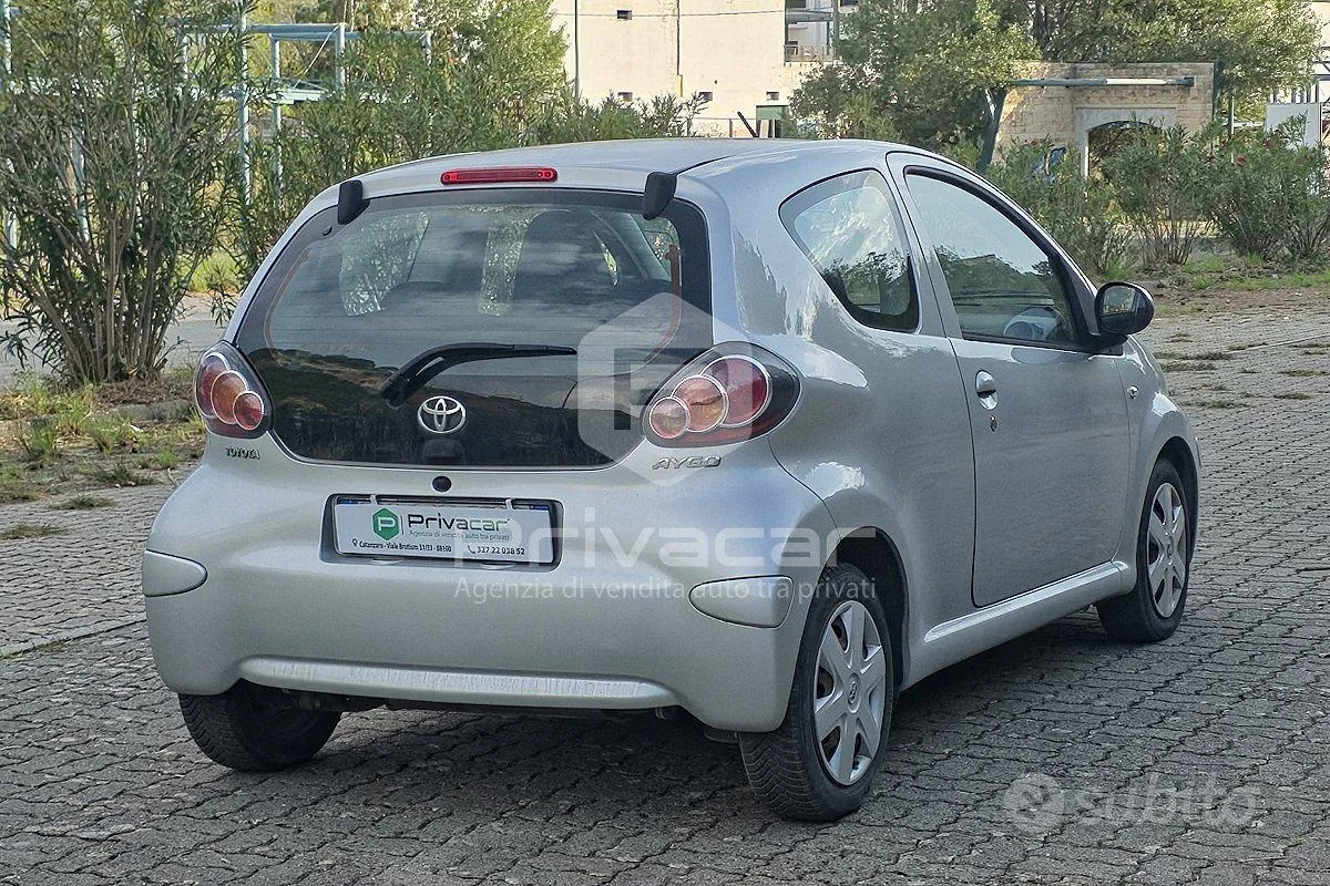 Toyota Aygo 2010 photo 5